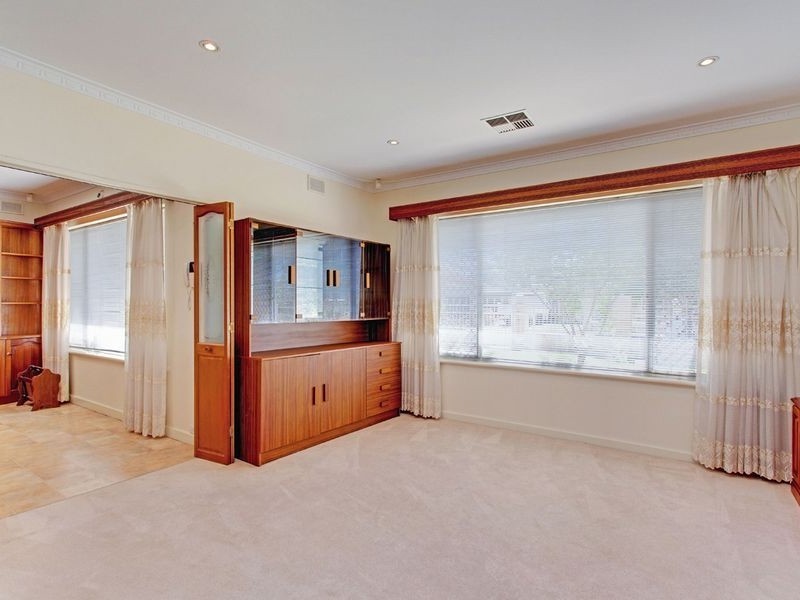 10 Rainsford Avenue, Croydon Park SA 5008