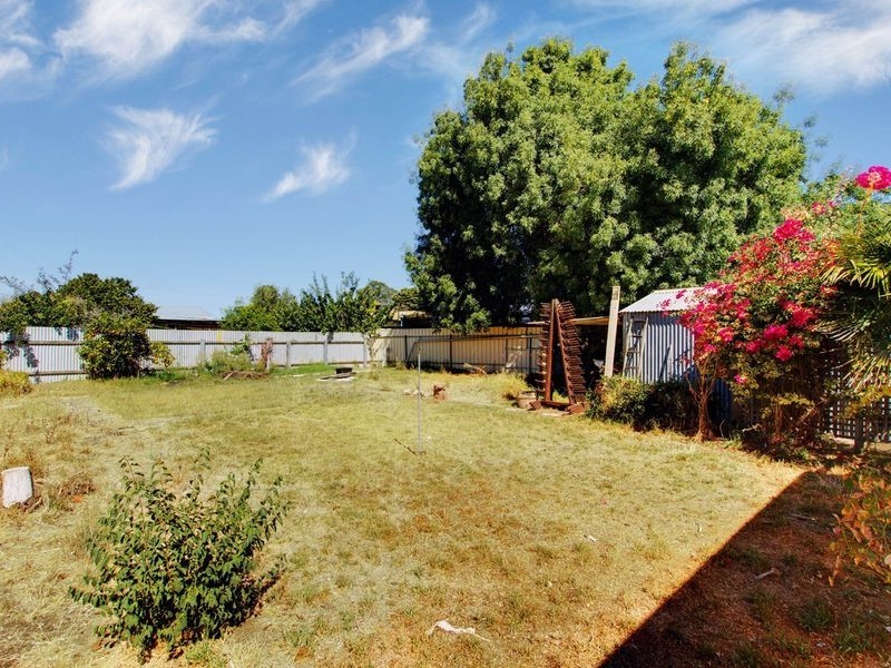 12 Manoora Street, Greenacres SA 5086