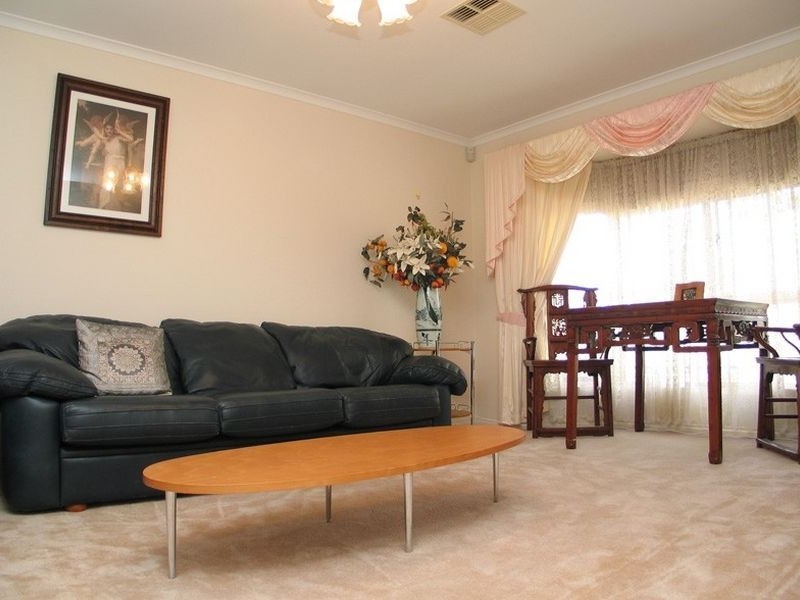 60 Lord Howe Avenue, Oakden SA 5086