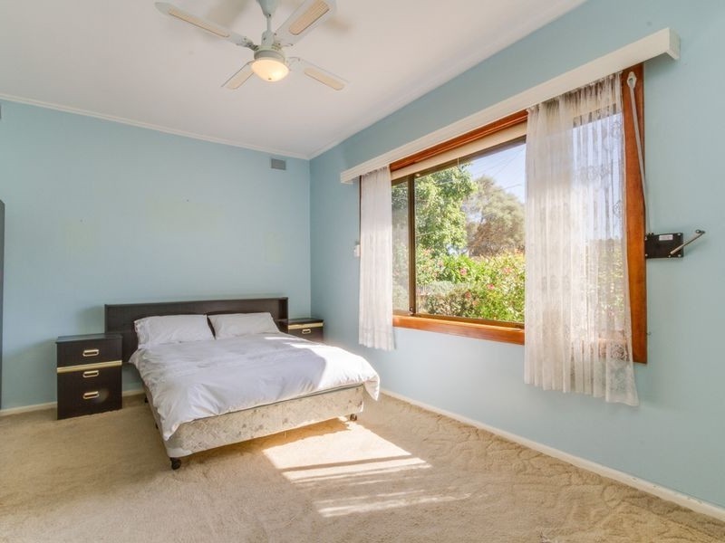 27 Maple Avenue, Klemzig SA 5087