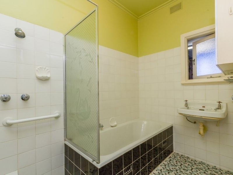 27 Maple Avenue, Klemzig SA 5087