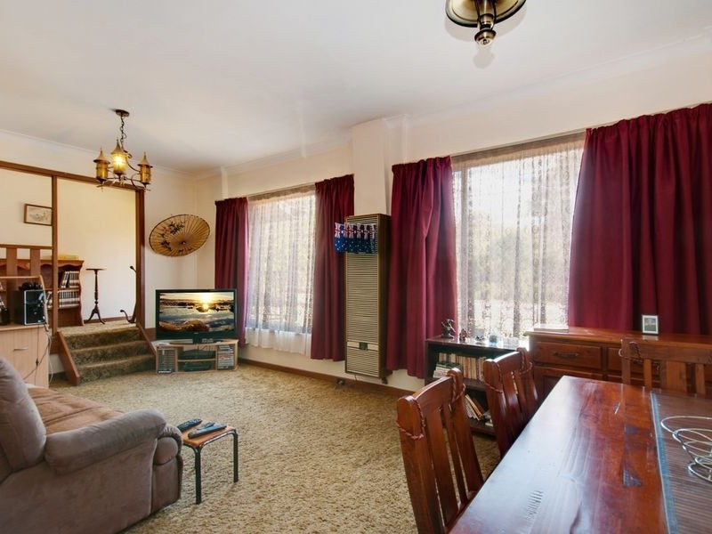 108 Brougham Drive, Valley View SA 5093