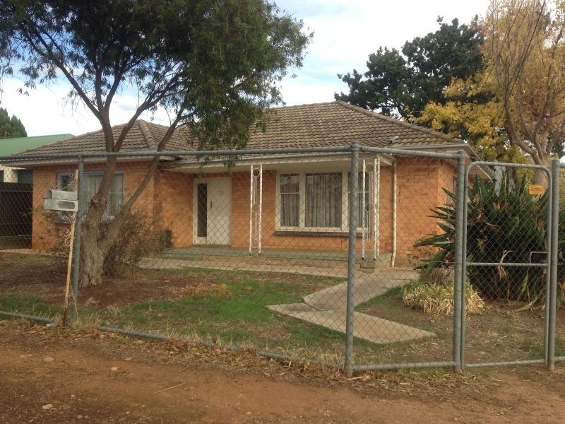 2 Cresdee Road, Campbelltown SA 5074