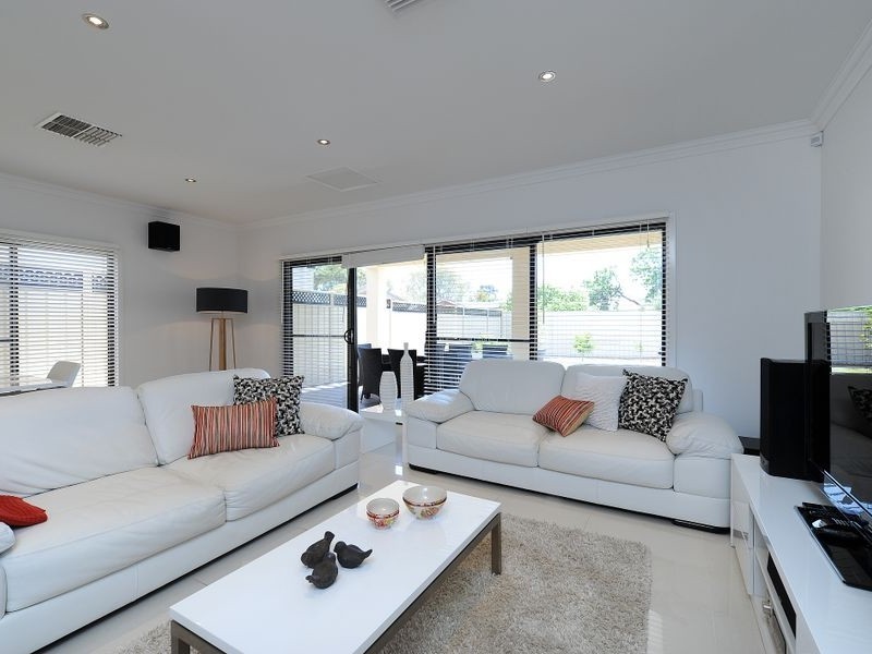 24 Gambia Avenue, Hampstead Gardens SA 5086