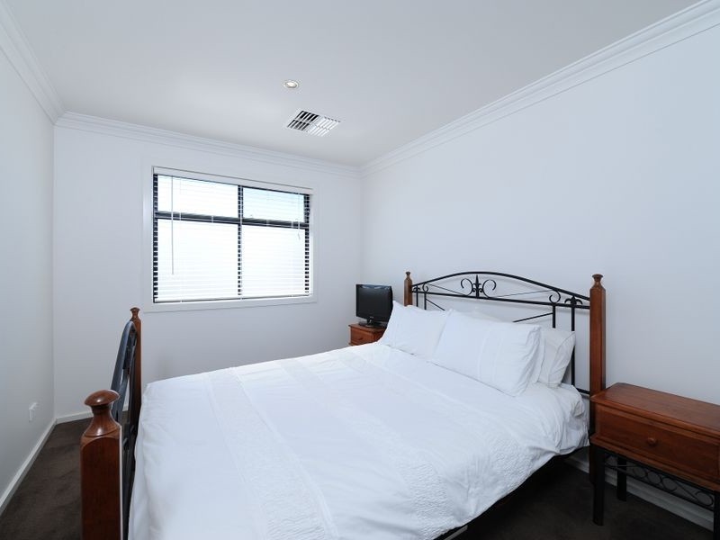 24 Gambia Avenue, Hampstead Gardens SA 5086