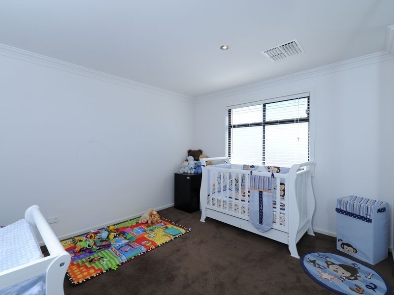 24 Gambia Avenue, Hampstead Gardens SA 5086