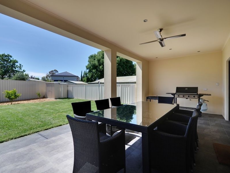 24 Gambia Avenue, Hampstead Gardens SA 5086