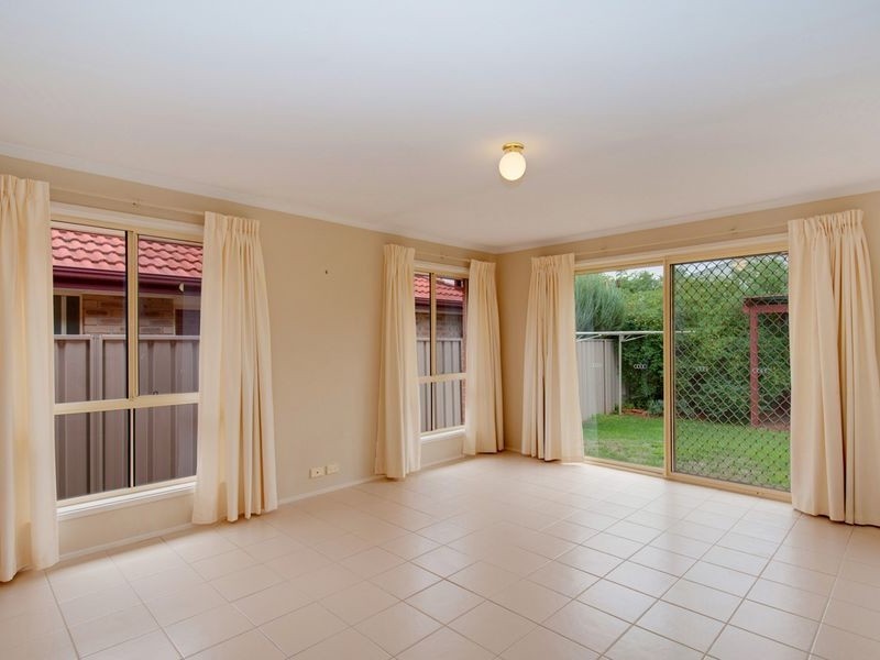 8 Attingham Crescent, Oakden SA 5086