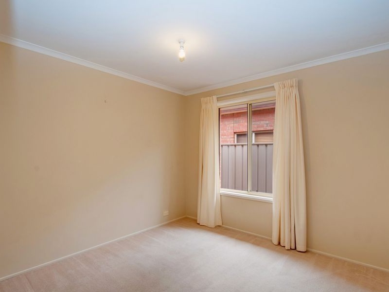 8 Attingham Crescent, Oakden SA 5086