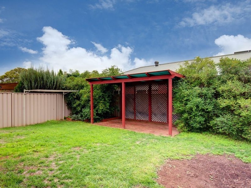 8 Attingham Crescent, Oakden SA 5086