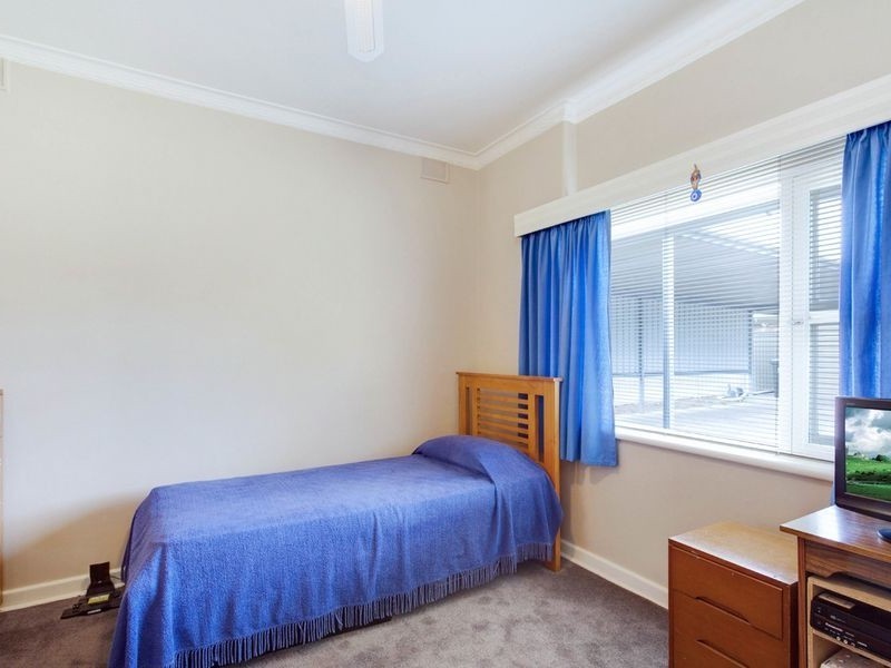 28 Dyott Avenue, Hampstead Gardens SA 5086