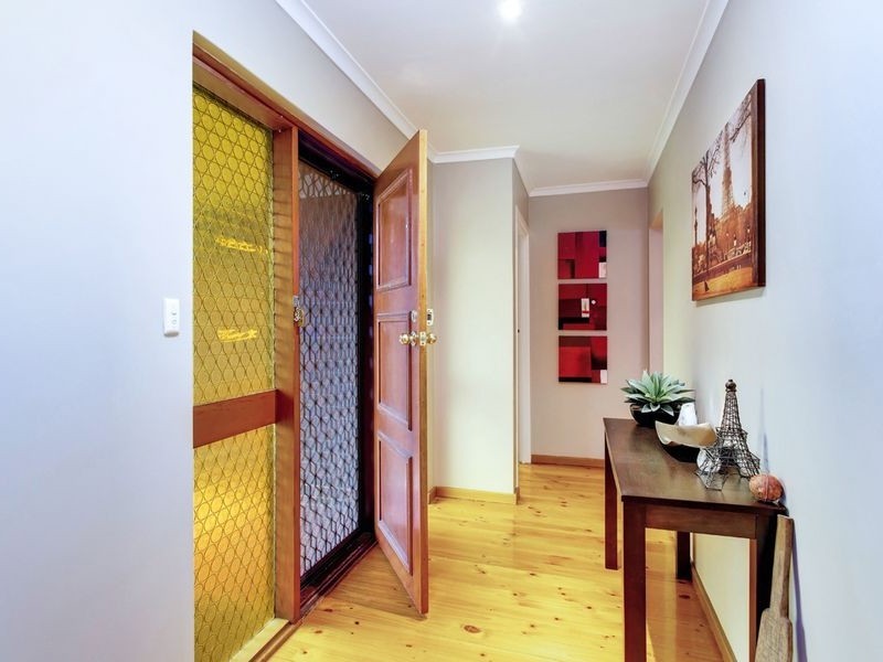 9 Cumberland Avenue, Modbury Heights SA 5092