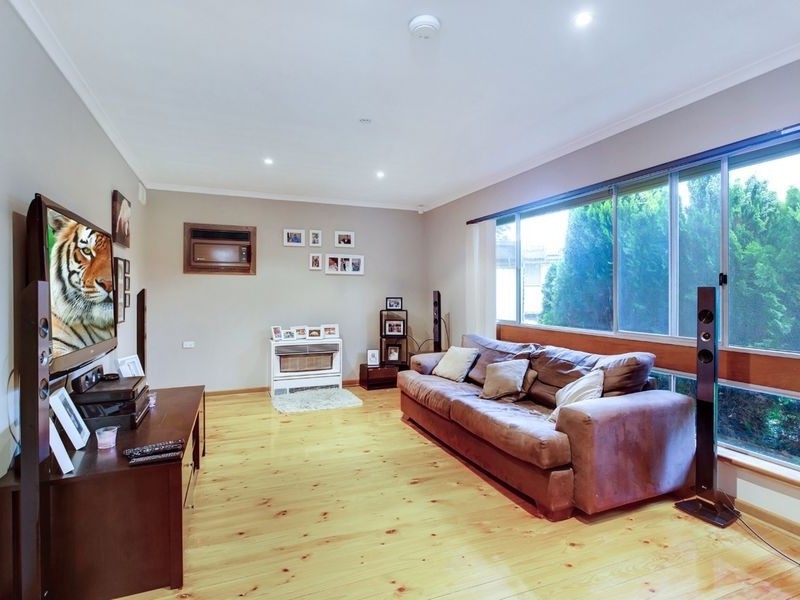 9 Cumberland Avenue, Modbury Heights SA 5092