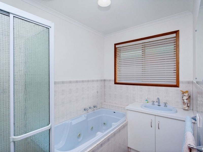 16 Greys Court, Oakden SA 5086