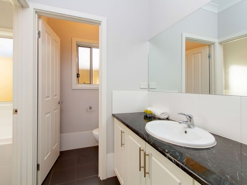 96 Lyons Road, Holden Hill SA 5088