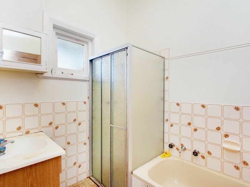 17 Linley Avenue, Prospect SA 5082