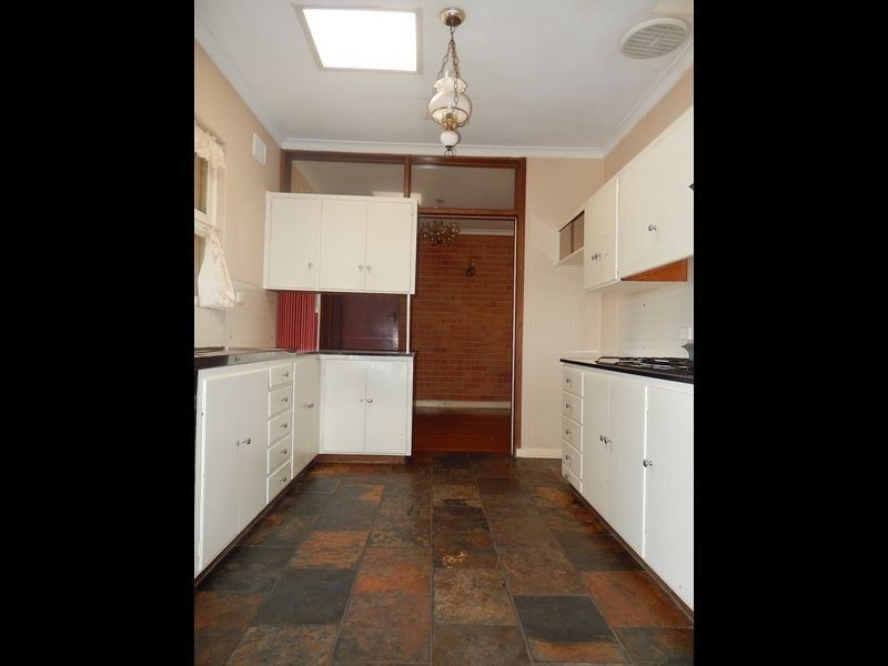 10 Stewart Avenue, Vale Park SA 5081