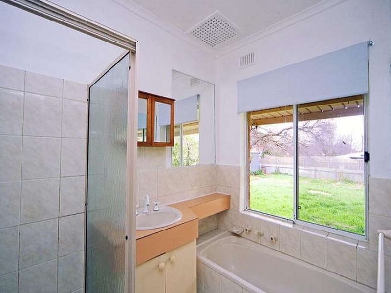 347 Wright Road, Valley View SA 5093