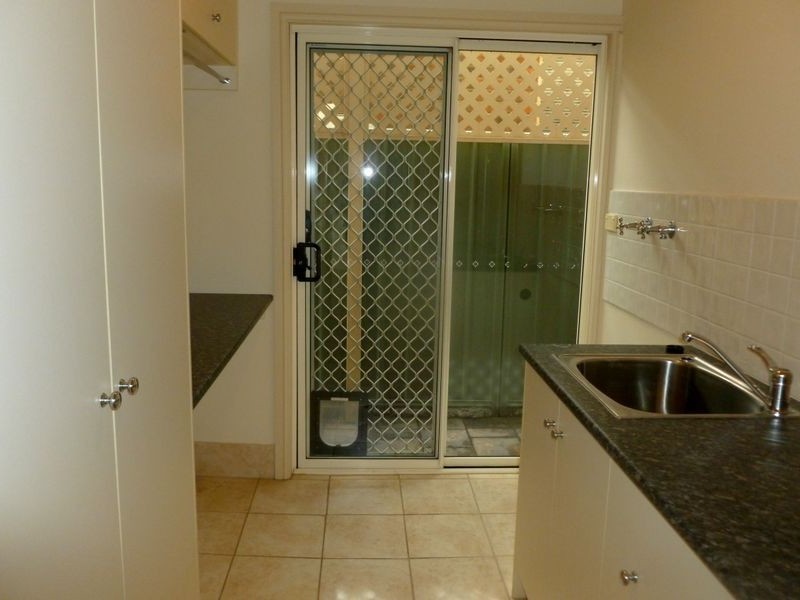 7 Petrel Crescent, Mawson Lakes SA 5095