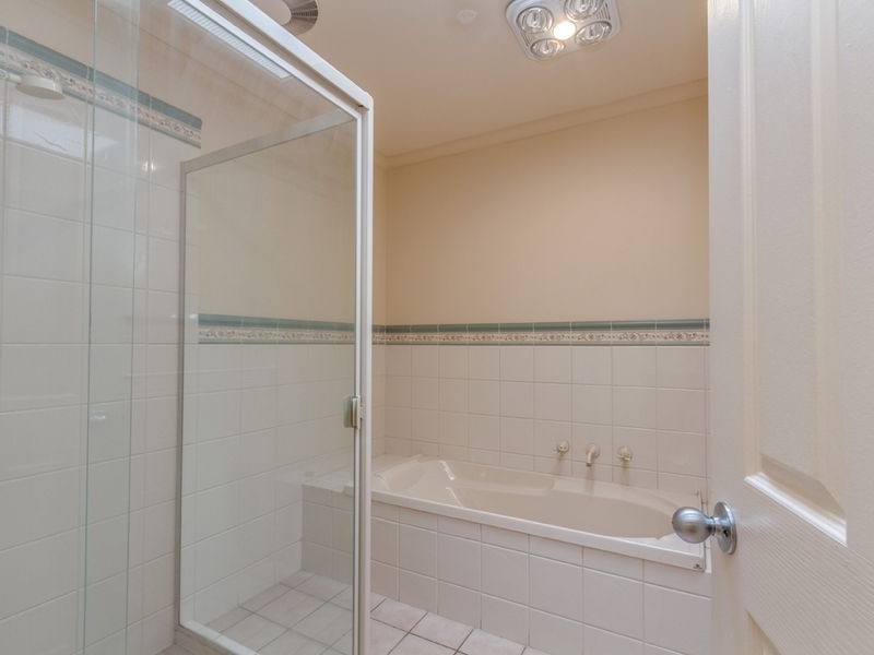 1 Elly Court, Darlington SA 5047