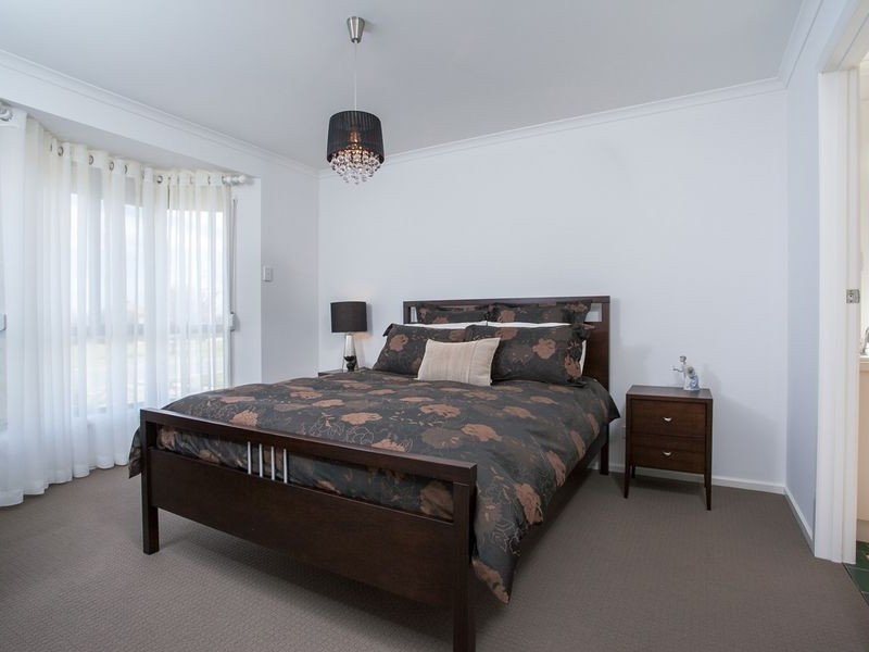 6 Pioneer Avenue, Walkley Heights SA 5098