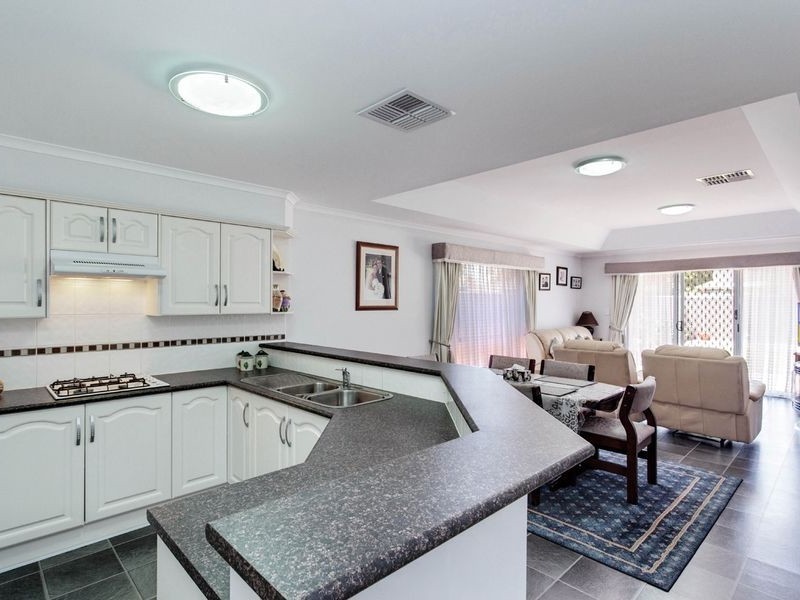 4 Swan Street, Greenacres SA 5086