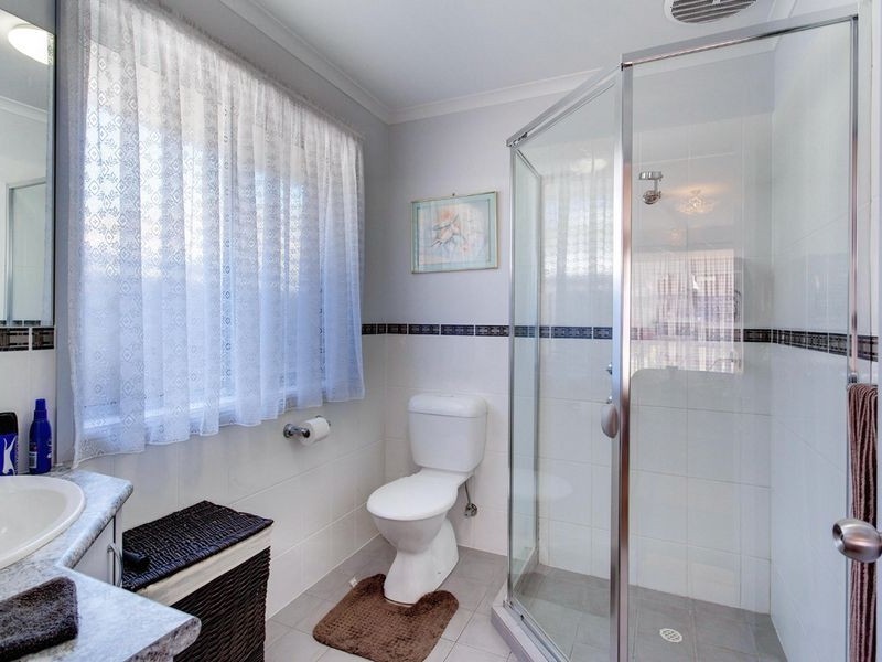 4 Swan Street, Greenacres SA 5086