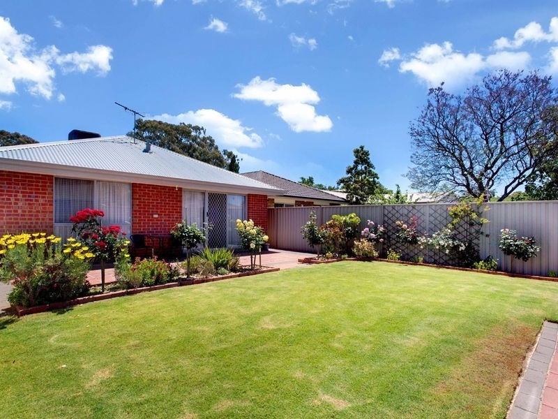 4 Swan Street, Greenacres SA 5086