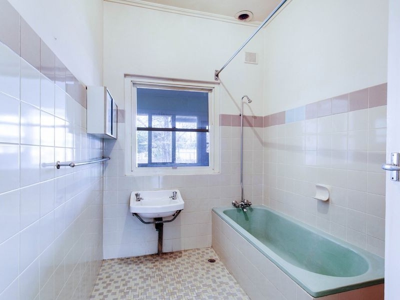 81 Collins Street, Broadview SA 5083