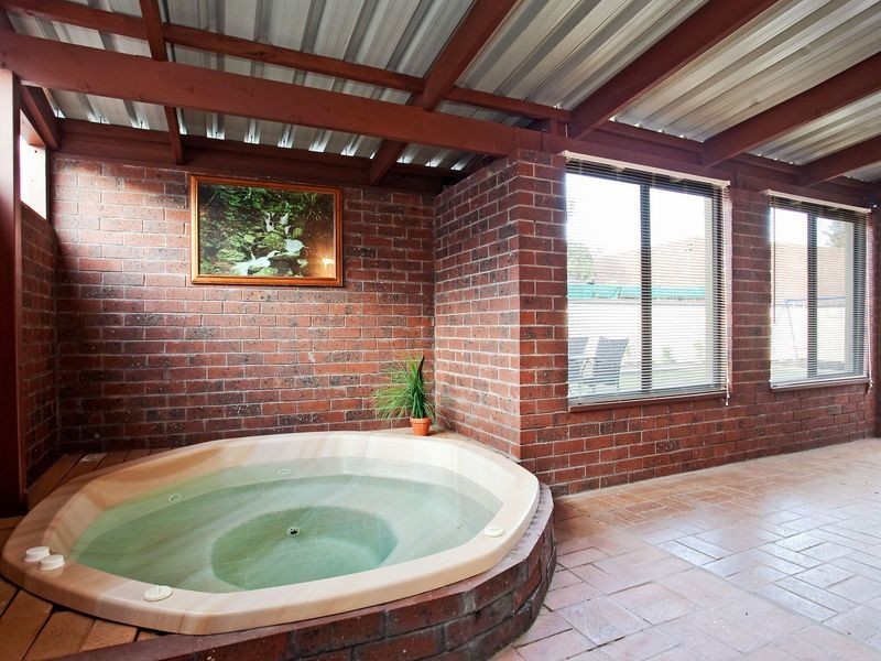 8 Noosa Place, West Lakes Shore SA 5020