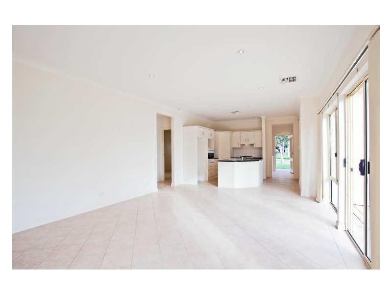 8A HMAS Australia Road, Henley Beach South SA 5022