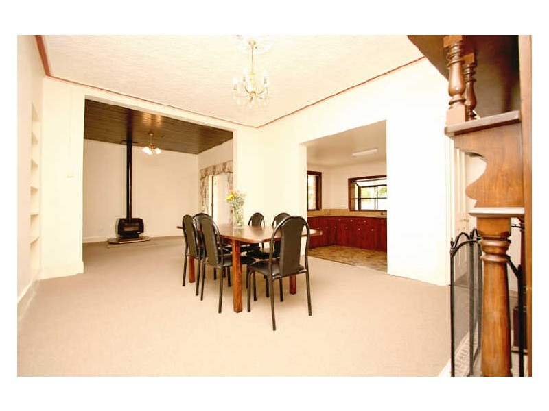 32 Close Street, Birkenhead SA 5015