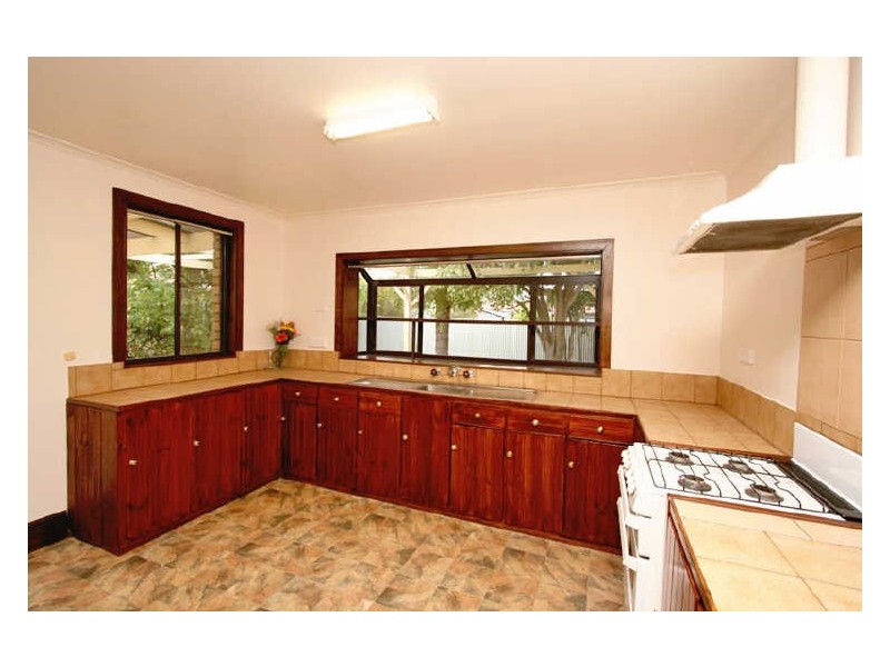 32 Close Street, Birkenhead SA 5015