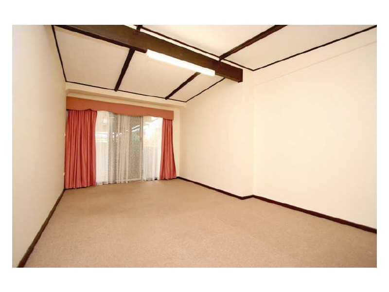 32 Close Street, Birkenhead SA 5015