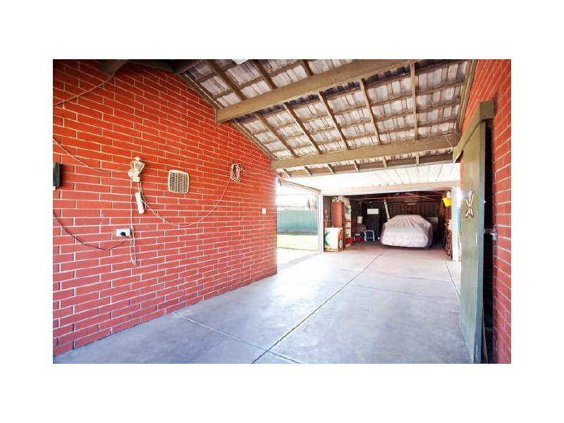 8 Martin Court, Ottoway SA 5013