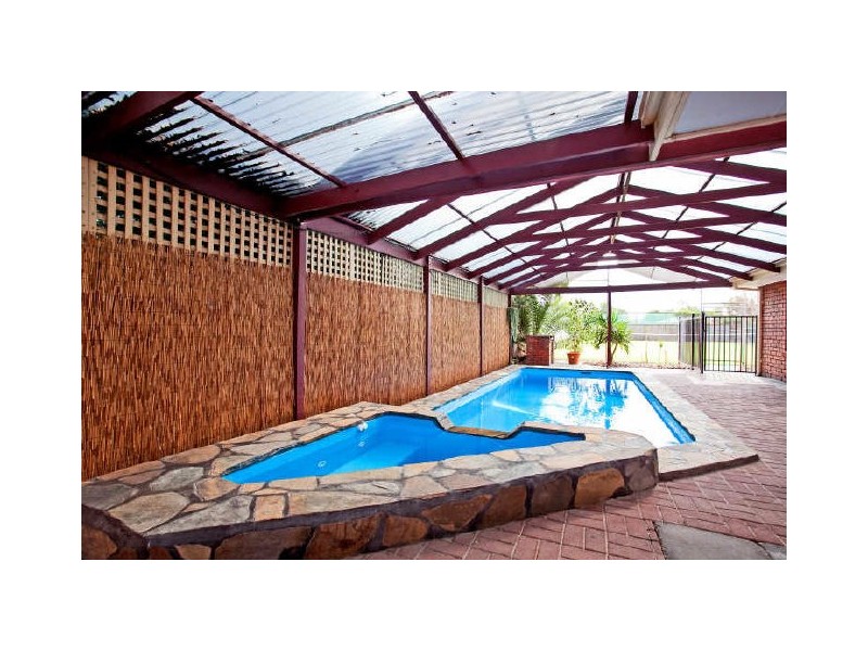 4 Tusker Court, North Haven SA 5018