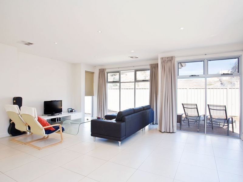 3/171 Military Road, Tennyson SA 5022