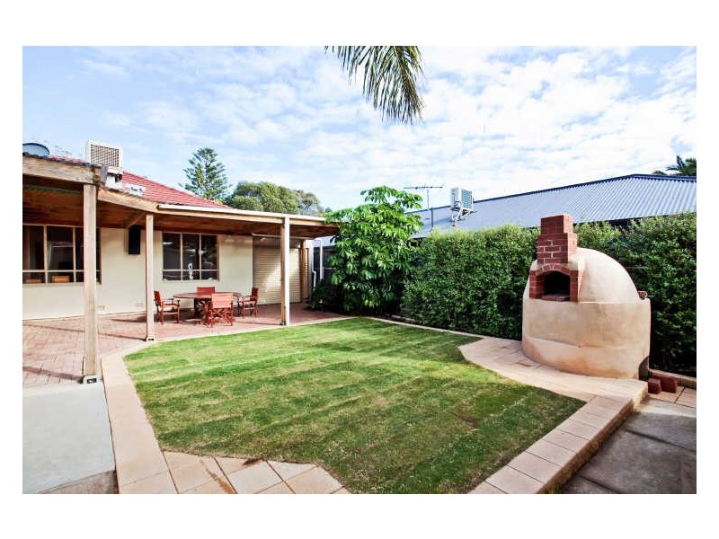 13 Second Avenue, Seaton SA 5023