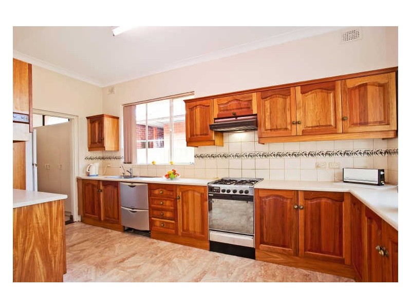 13 Second Avenue, Seaton SA 5023