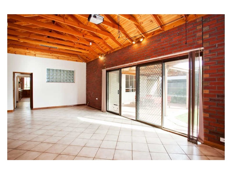 13 Second Avenue, Seaton SA 5023