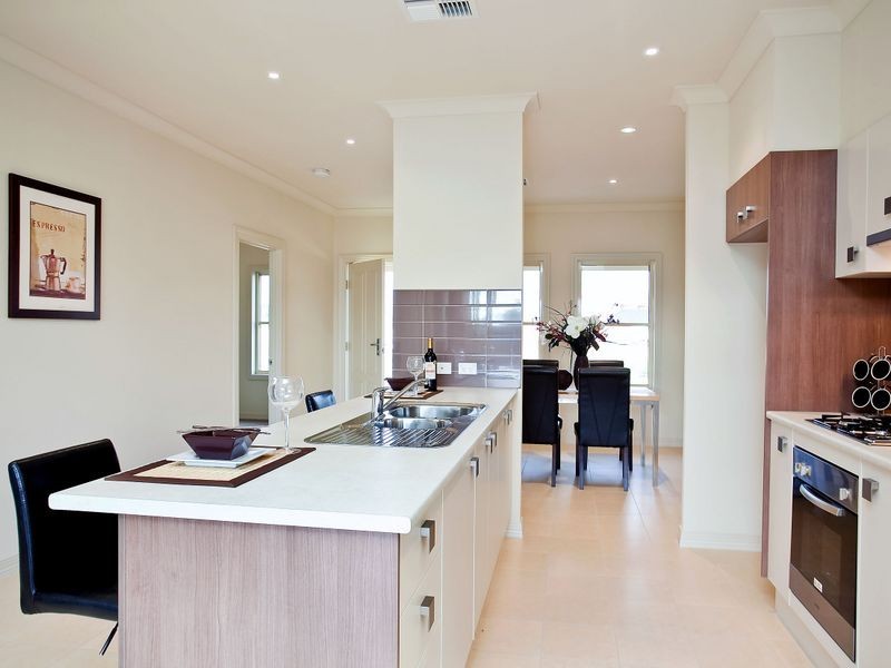 6 Lucknow Close, Kidman Park SA 5025