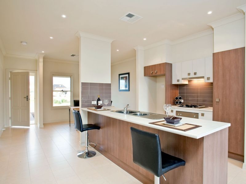 6 Lucknow Close, Kidman Park SA 5025