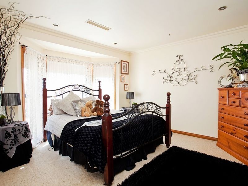 36 Bucknall Road, Glanville SA 5015