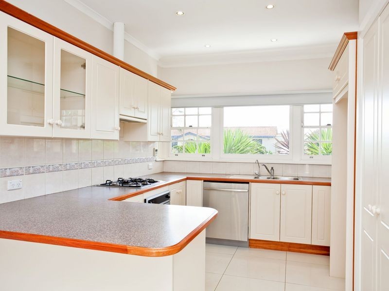 2 Huntingdale Avenue, West Lakes SA 5021