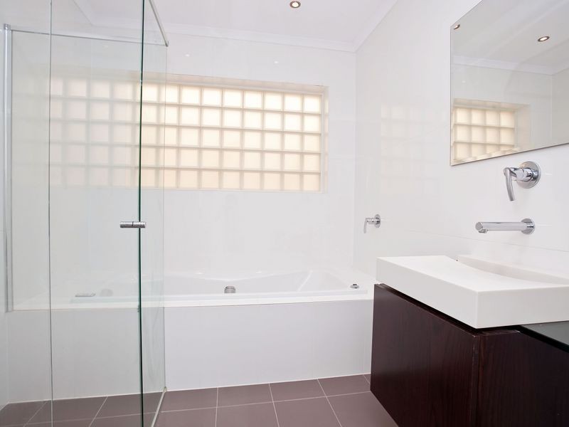 2 Huntingdale Avenue, West Lakes SA 5021