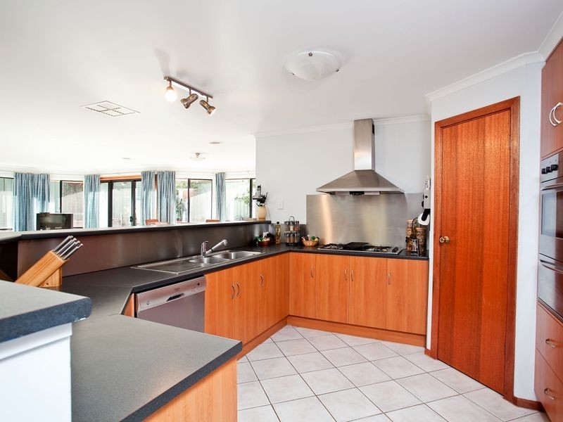 15 Dene Street, Walkley Heights SA 5098