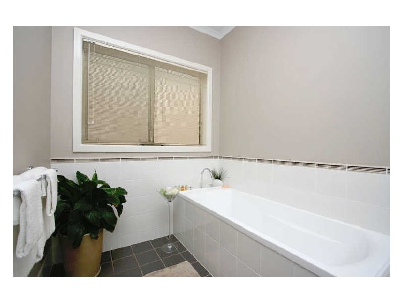 65 Hindmarsh Circuit, Mawson Lakes SA 5095