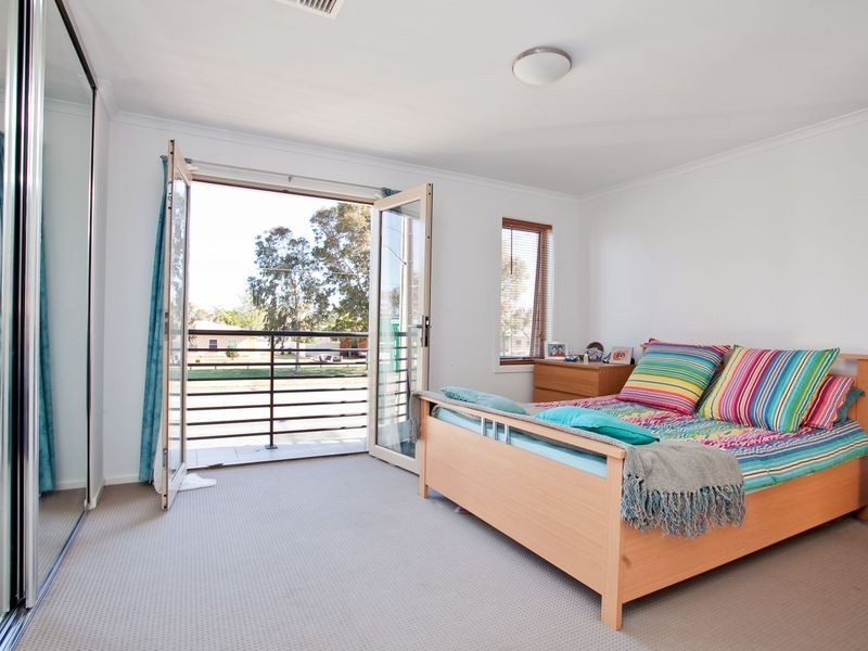 11 North Parade, Royal Park SA 5014