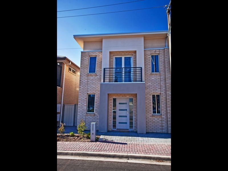 11 North Parade, Royal Park SA 5014