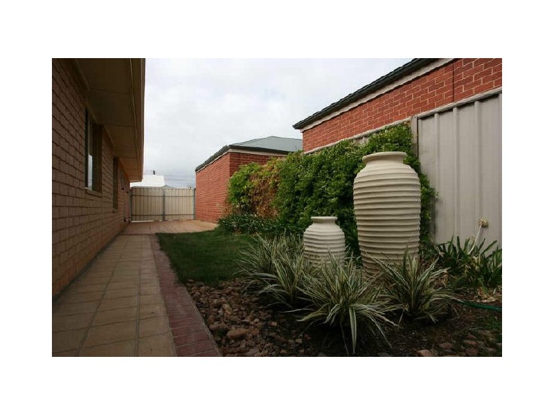 6 Moore Street, Birkenhead SA 5015